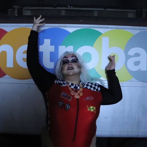 Meet your Posher, Max - Picture 1 of 1